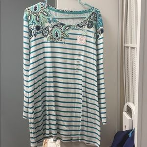 3/4 length tee shirt